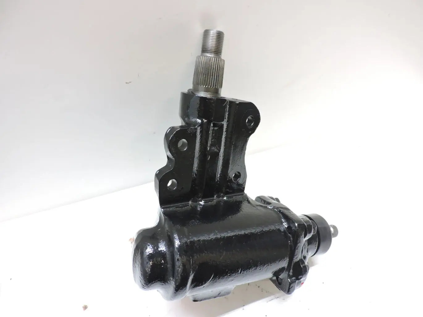 19740: 1998-2002 Kia Sportage Steering Gear view 2