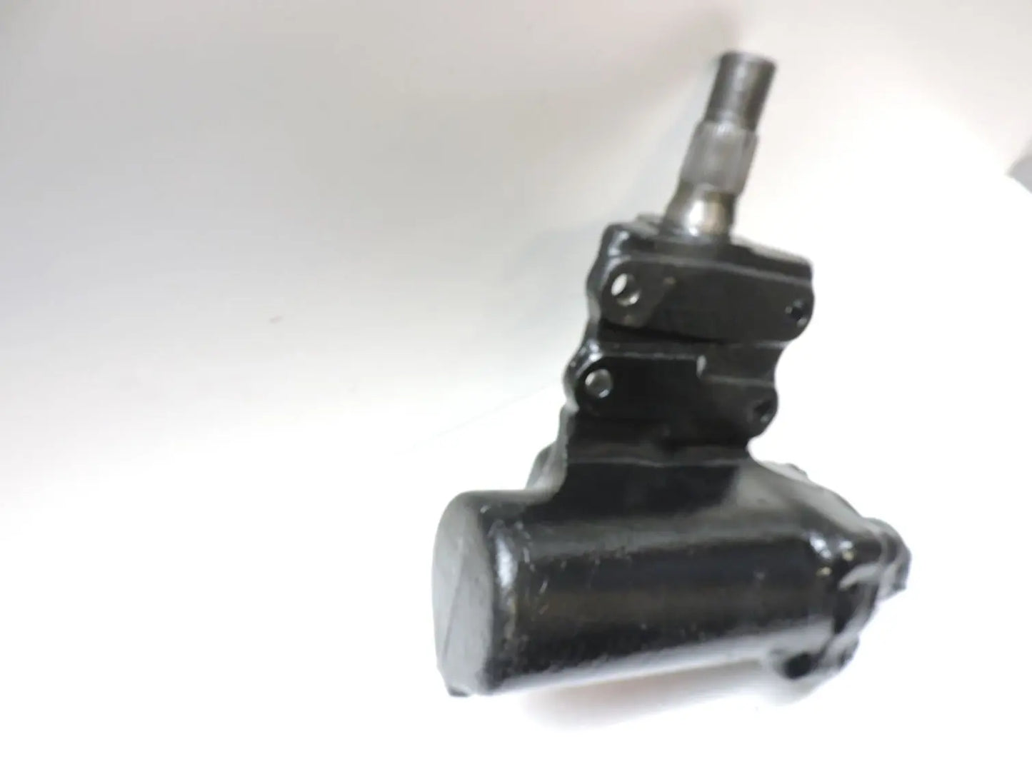 19716: 1993-2000 Nissan Pathfinder, Pickup Truck, or XTerra Steering Gear view 2