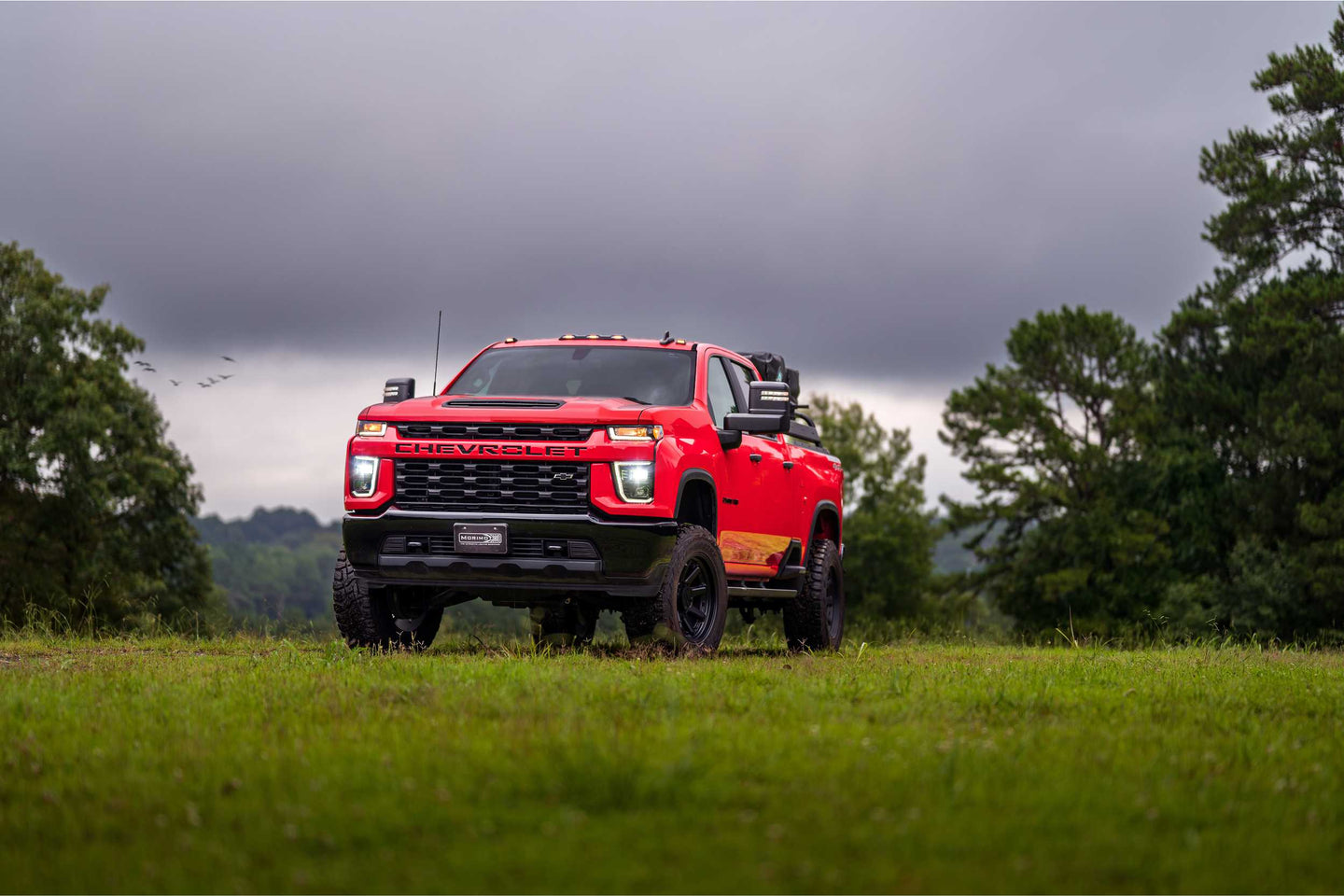 Chevrolet Silverado HD (20-24): XB Hybrid LED Headlights Plug-N-Play Bi-LED Housings Driven Light Group