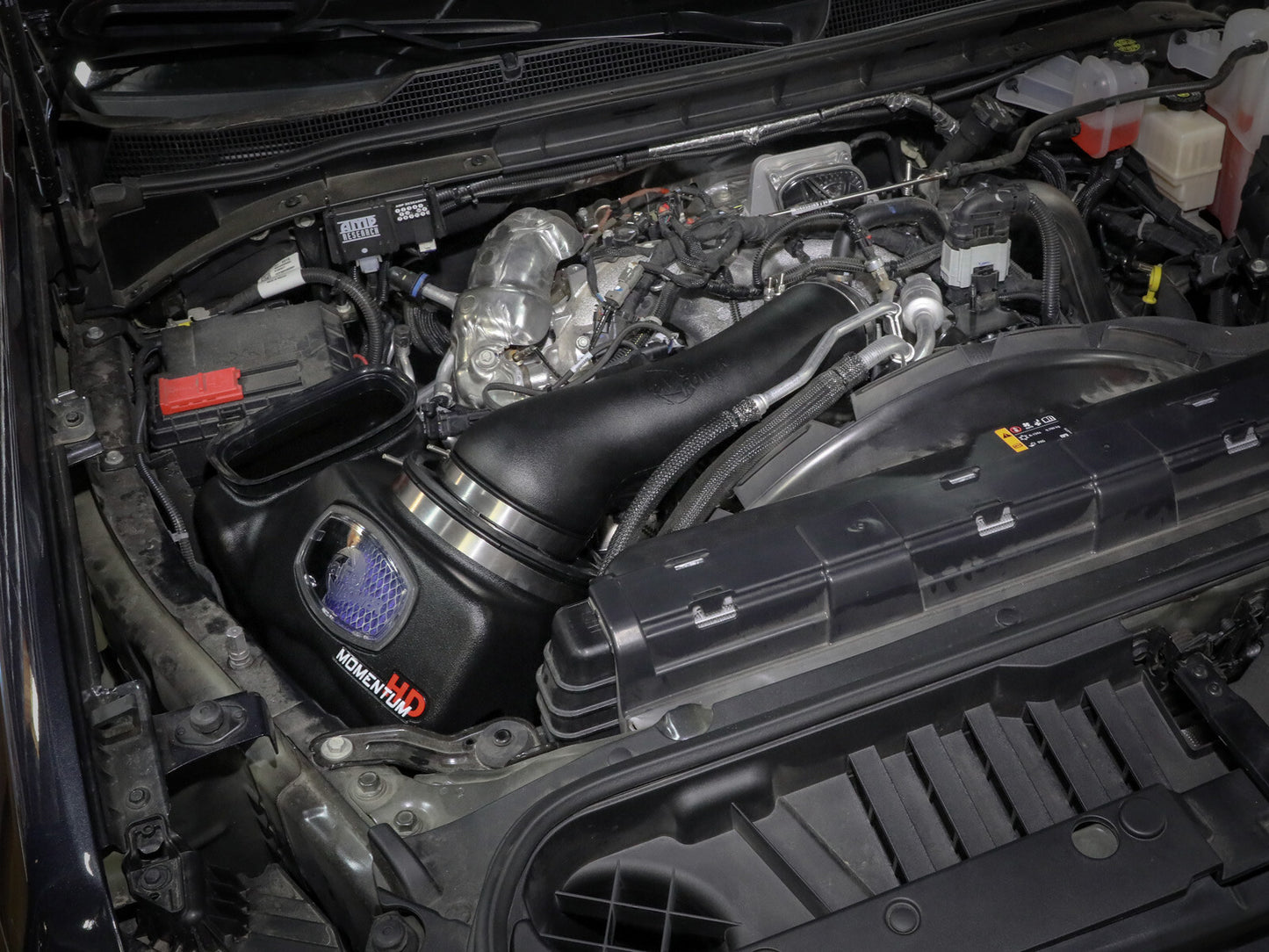 Momentum HD Cold Air Intake System w/ Pro 10R Filter GM Diesel Trucks 20-26 V8-6.6L (td) L5P aFe Power