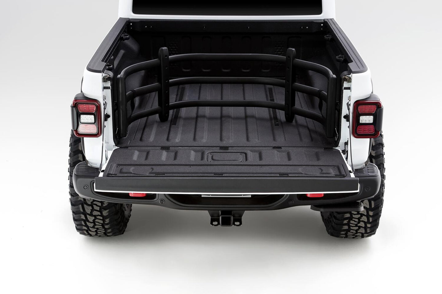 BedXtender HD Tailgate Bed Extender Sport Truck Bed Extender 20-24 Jeep Gladiator AMP Research AMP Research