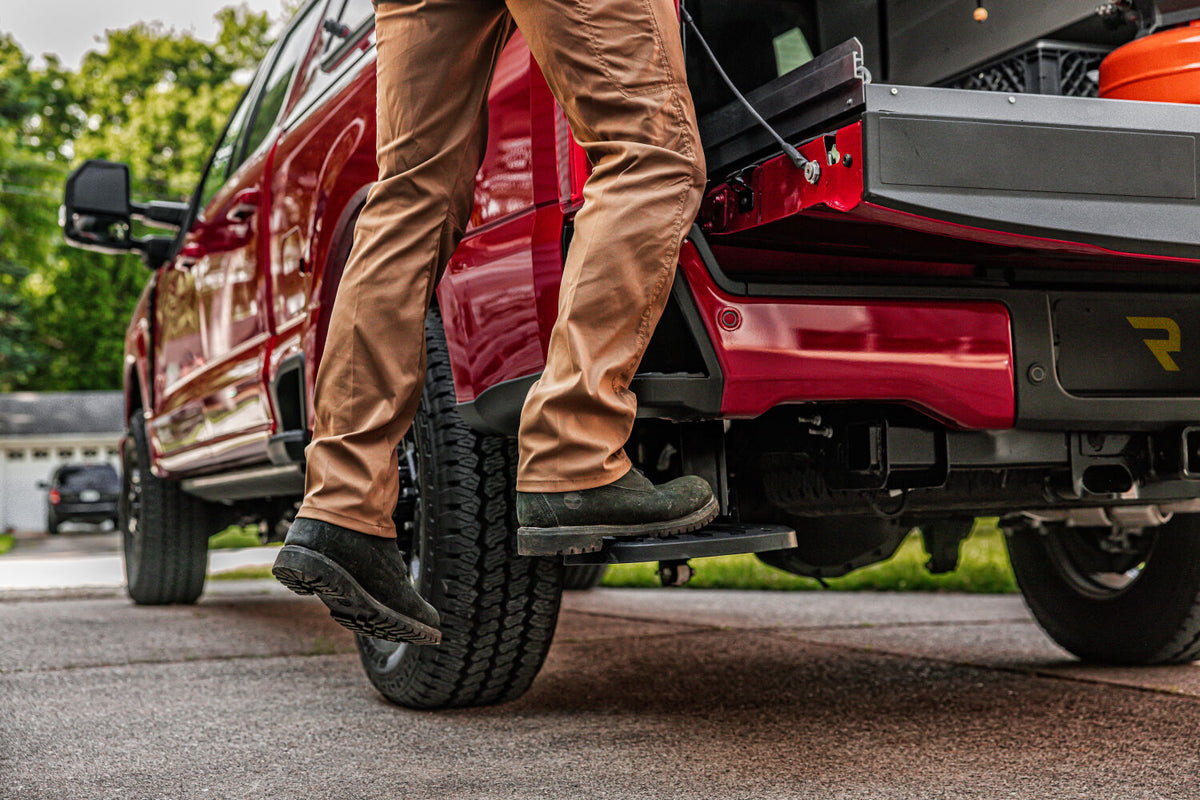 Bedstep Retractable Bumper Step For 23-26 Ford F-250/350 AMP Research AMP Research