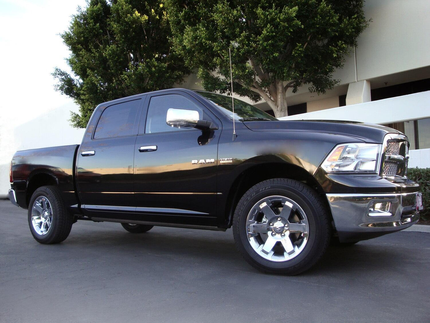 PowerStep Electric Running Boards Plug N Play System For 2013-2015 Ram 1500/2500/3500 All Cabs AMP Research AMP Research
