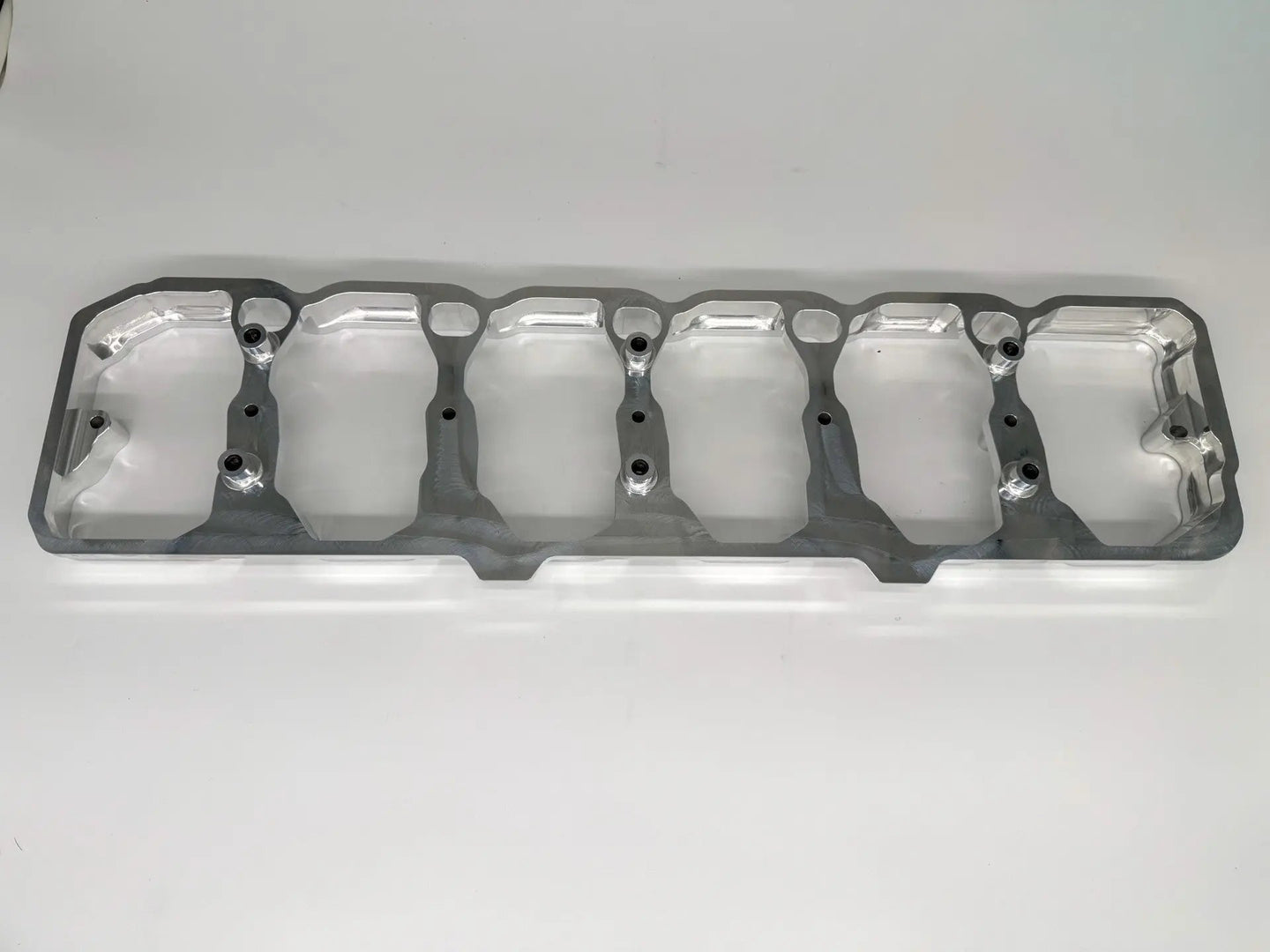 Tameless Performance Billet Rocker Box – 2006+ Cummins 5.9L / 6.7L TAMELESS PERFORMANCE