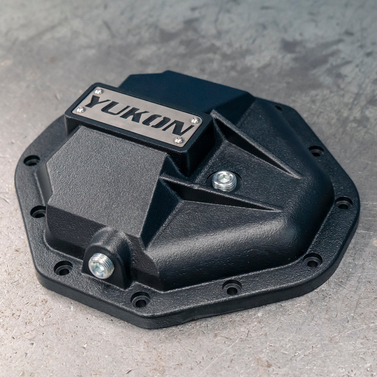 Hardcore Nodular Iron Cover For Chrylser 9.25 Rear Differential 9.25 Inch Chrylser Rear Nodular Iron Differential Cover Yukon Gear